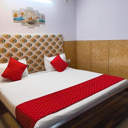 Hotel Metro Park Нью-Дели Экстерьер фото