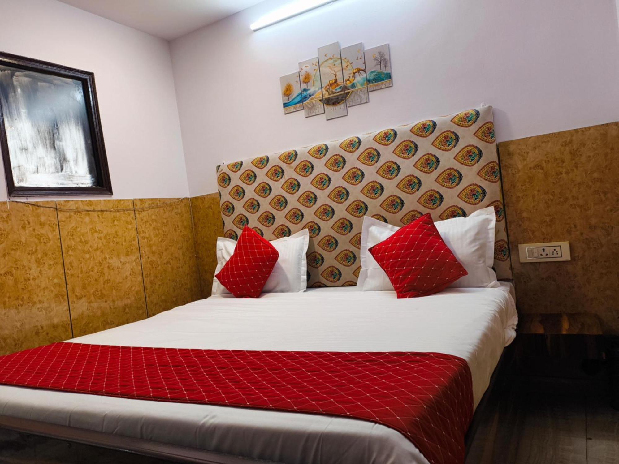 Hotel Metro Park Нью-Дели Экстерьер фото